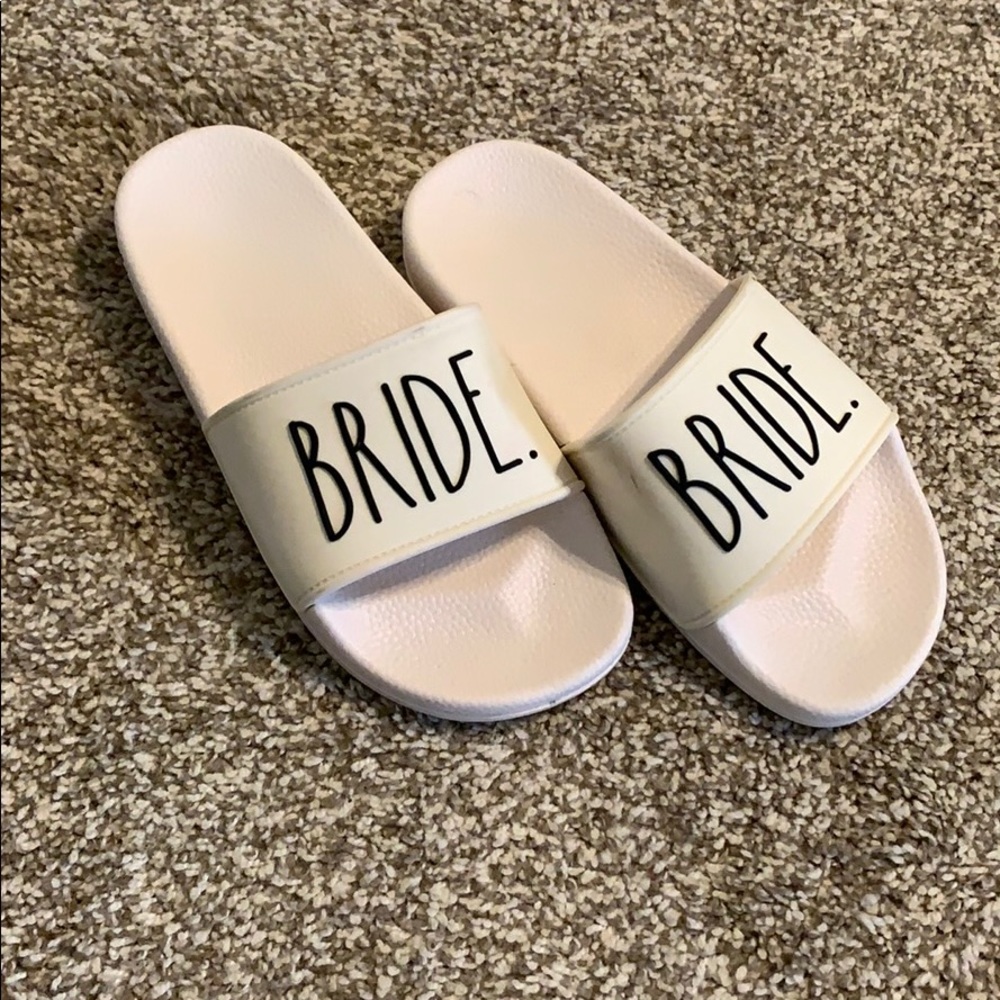 Bride pool slides